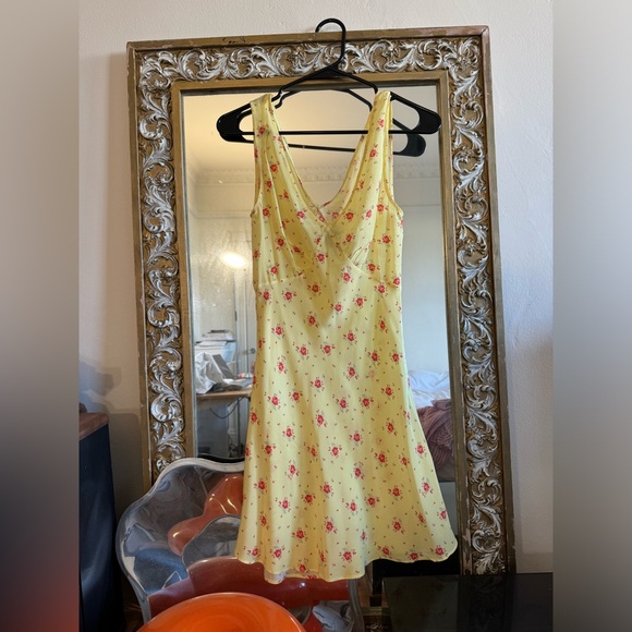 Realisation Par | The Isabelleli | Silk Yellow Dress | Size XS - Picture 5 of 5